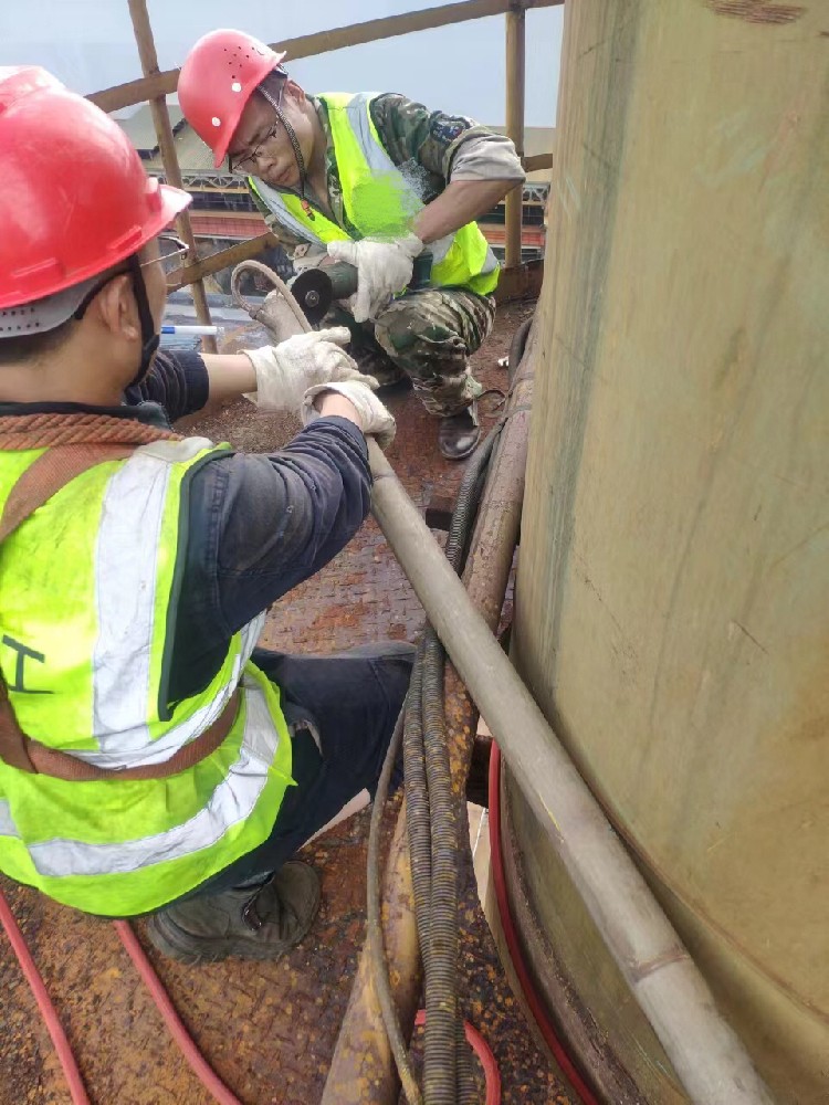 我司為湖北某鋼廠(chǎng)高爐放散點(diǎn)火現(xiàn)場(chǎng)施工改造